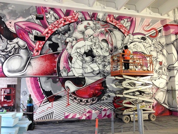 Verf op waterbasis gezonder spuiten zonder concessies te doen grote mural binnen Urban Art Shop Almere